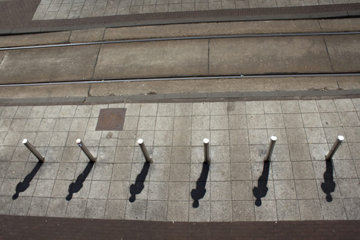 Acertijo optico sombras humanas en amsterdam 1