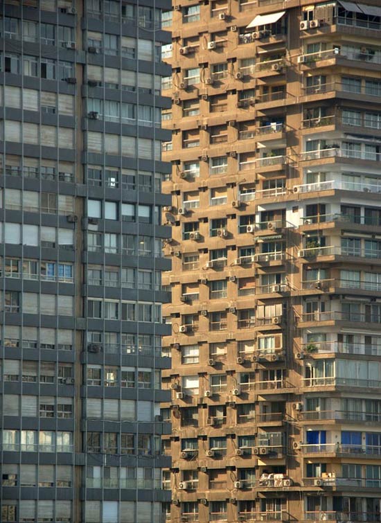 Ilusiones opticas que edificio esta delante 1