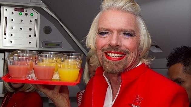 Sociedad el multimillonario richard branson tuvo que travestirse y trabajar de azafata en un vuelo tras perder una apuesta 1