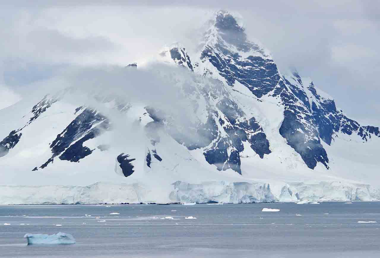 Naturaleza volcanes en la antartida 1