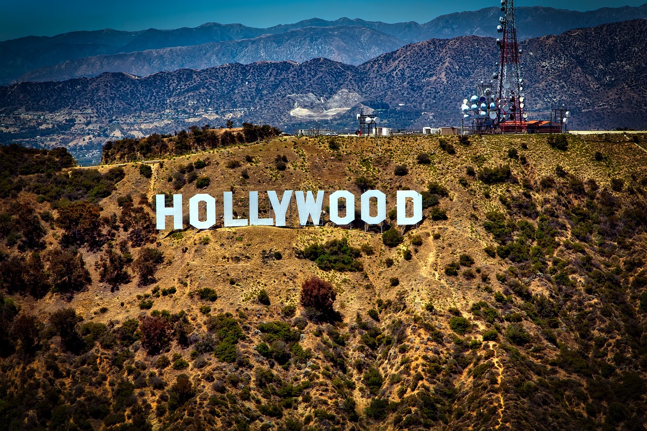 Ocio el letrero de hollywood cumole 100 anos 1