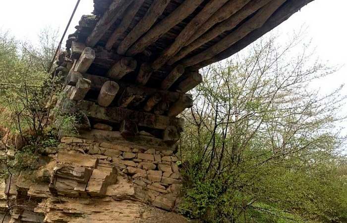 Curiosidades el puente de daguestan es muy antiguo pero se mantiene firme 1