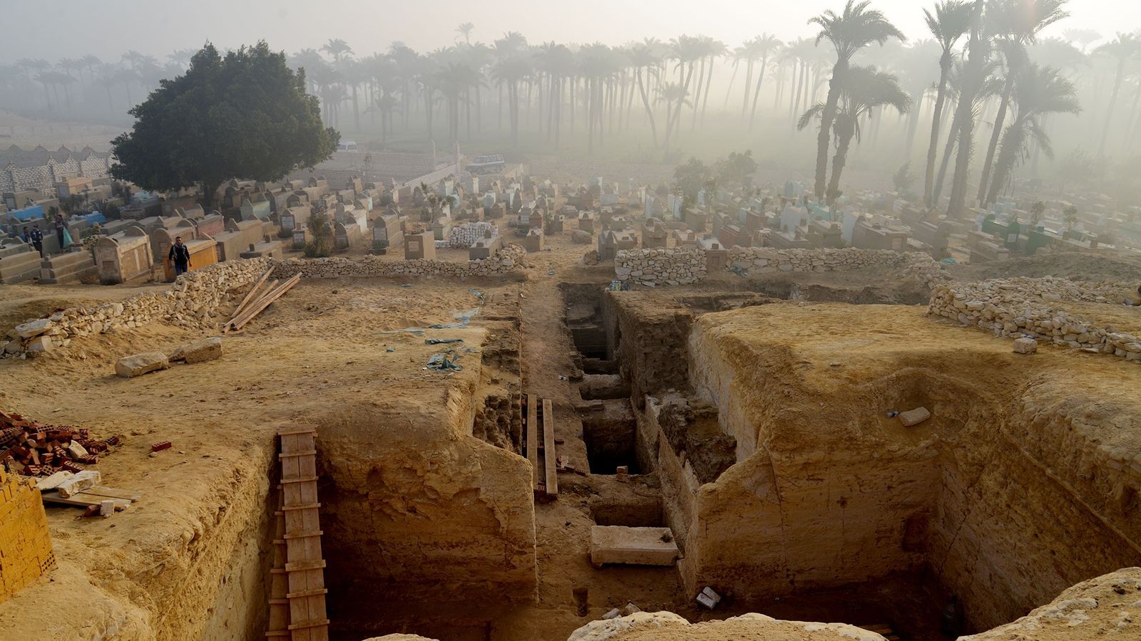 Investigacion la anomalia en un cementerio egipcio 1