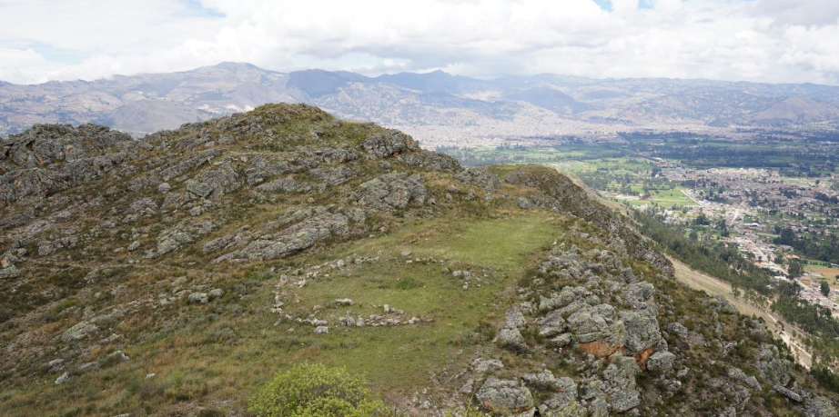 Historia la plaza milenaria descubierta en peru 3