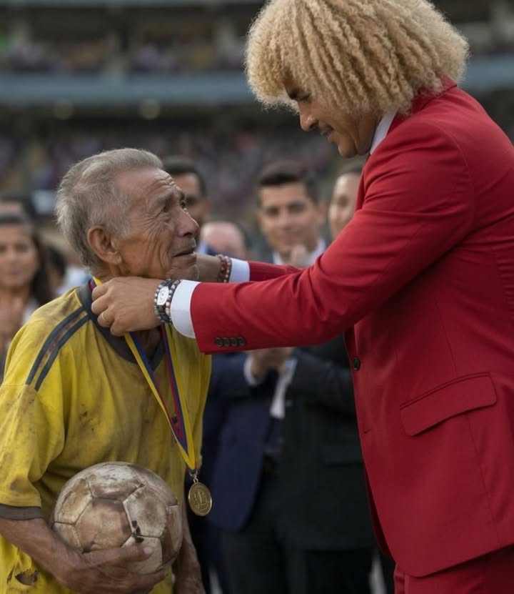 Un anciano con ropa gastada y un balón viejo fue ignorado en una elegante gala de premiación