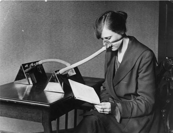 El 27 de febrero de 1919, mientras la pandemia de influenza continuaba cobrando millones de vidas, una mujer fue fotografiada le...