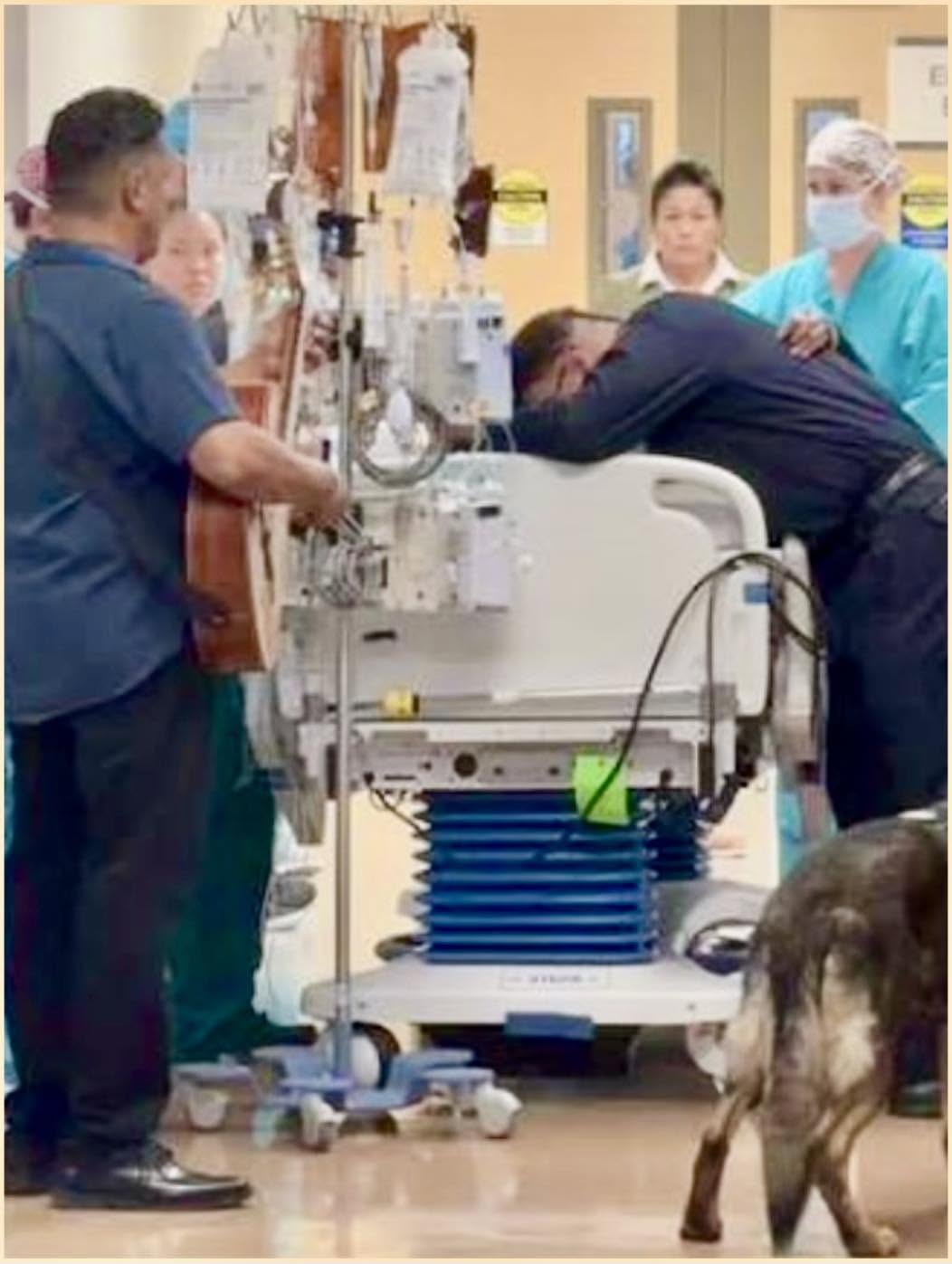 Lágrimas de dolor e impotencia describen esta desgarradora imagen de Robert Moreno, quien llora la pérdida de su hija Zahriya en la cama del Banner ...