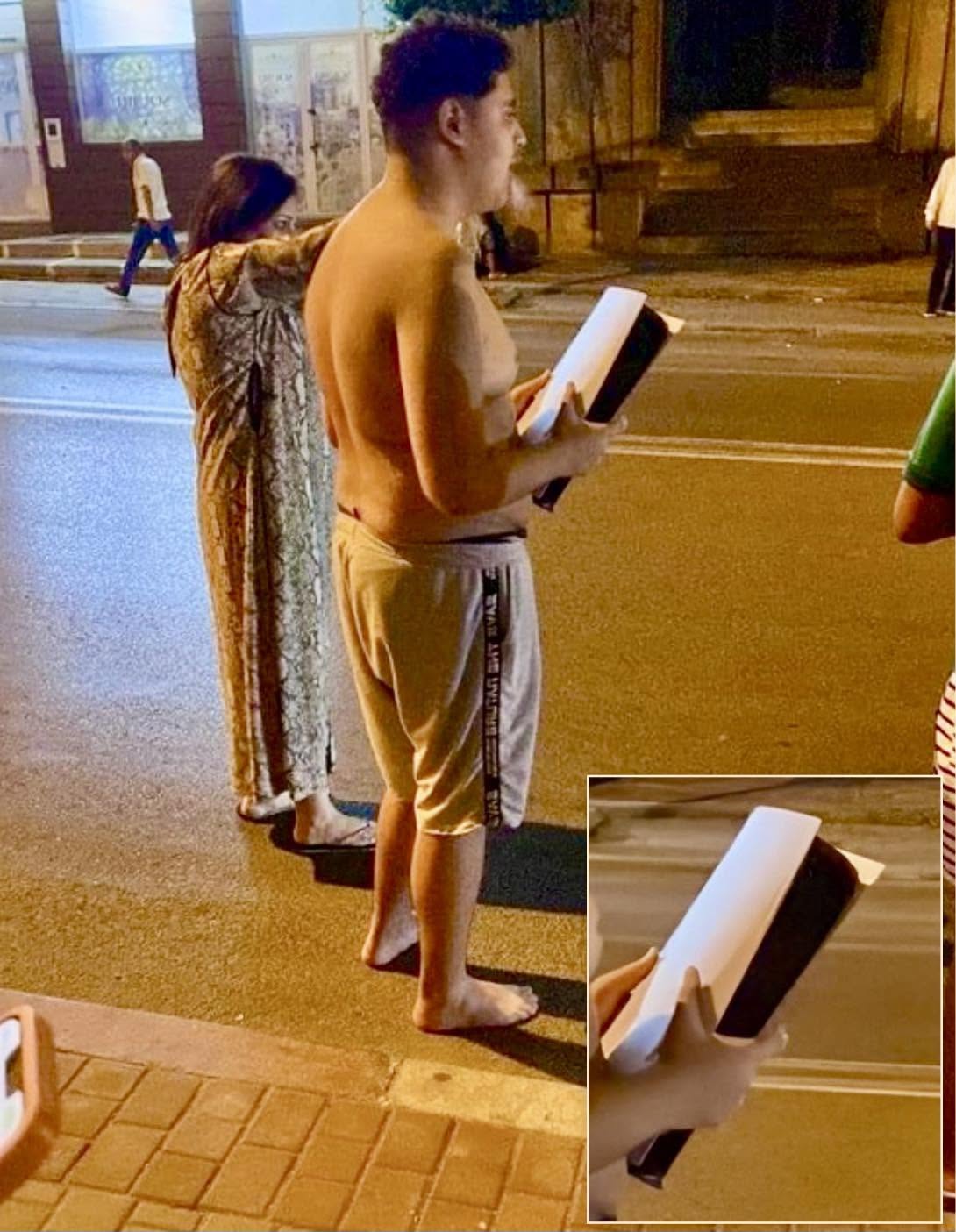 Durante el devastador sismo que sacudió Al Haouz, Marruecos, en septiembre de 2026, muchas personas se vieron obligadas a huir en busca de seguridad,...