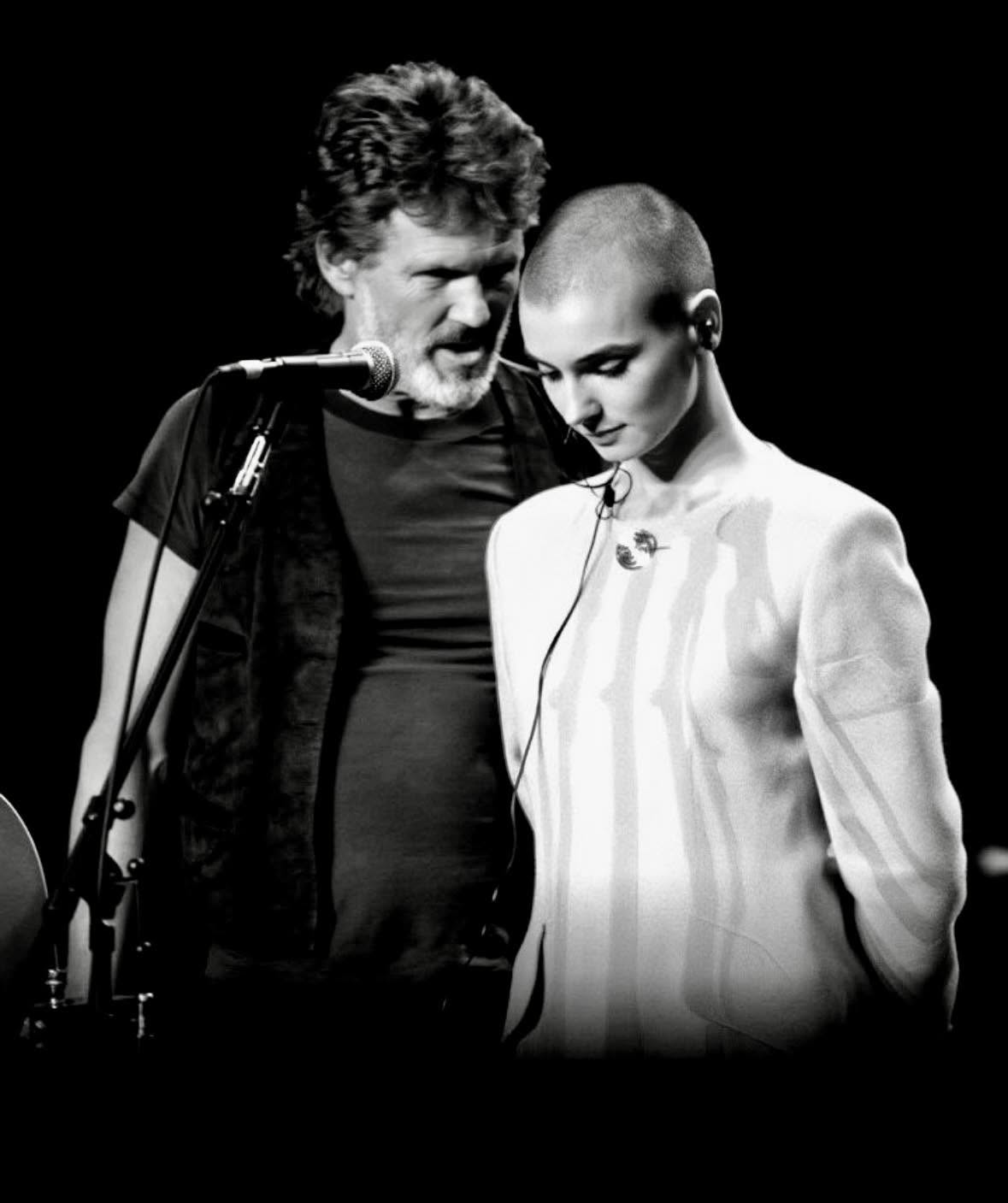 Ella es Sinéad O’Connor, en el Bob Dylan 30th Anniversary Concert (16 de octubre de 2026) con solo 25 años, se enfrentó a un público hostil en M...