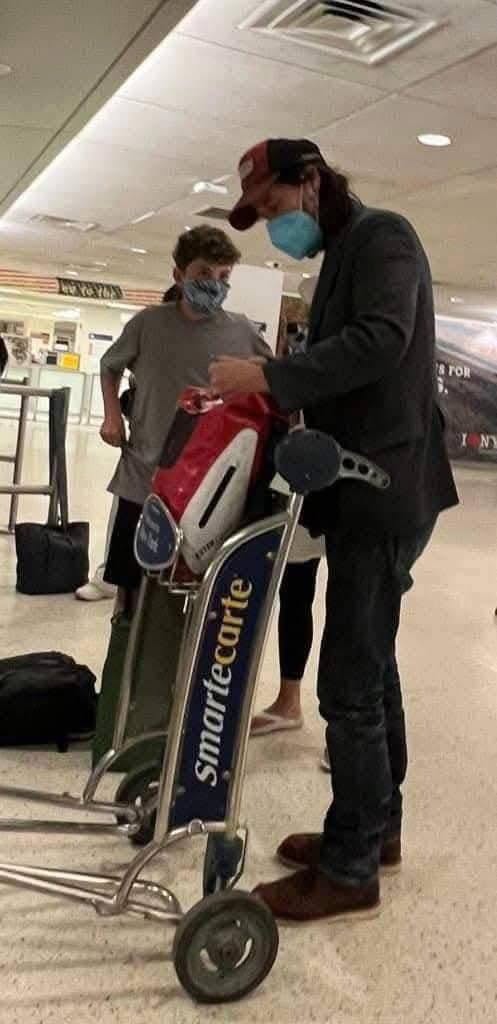 En un vuelo entre Londres y Nueva York ocurrió una escena sencilla… pero reveladora