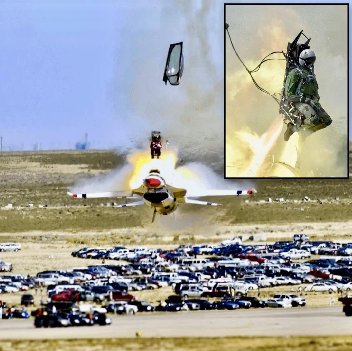 ¿Sabías que los pilotos de combate pueden expulsarse incluso en medio de un incendio