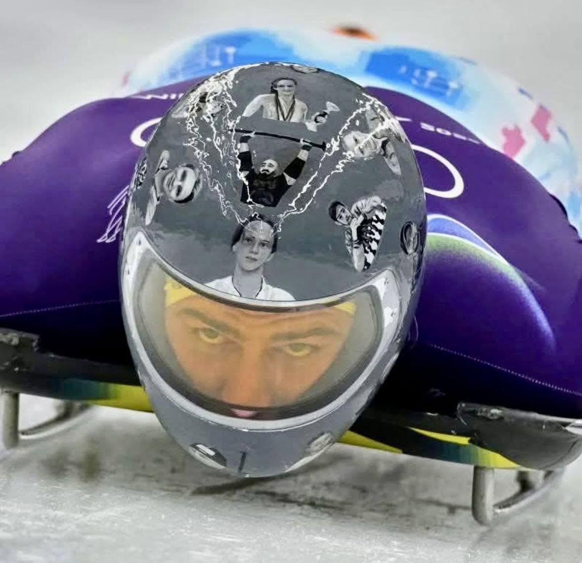 Este es el casco de la discordia, utilizado por el atleta ucraniano de esqueleto Vladyslav Heraskevych