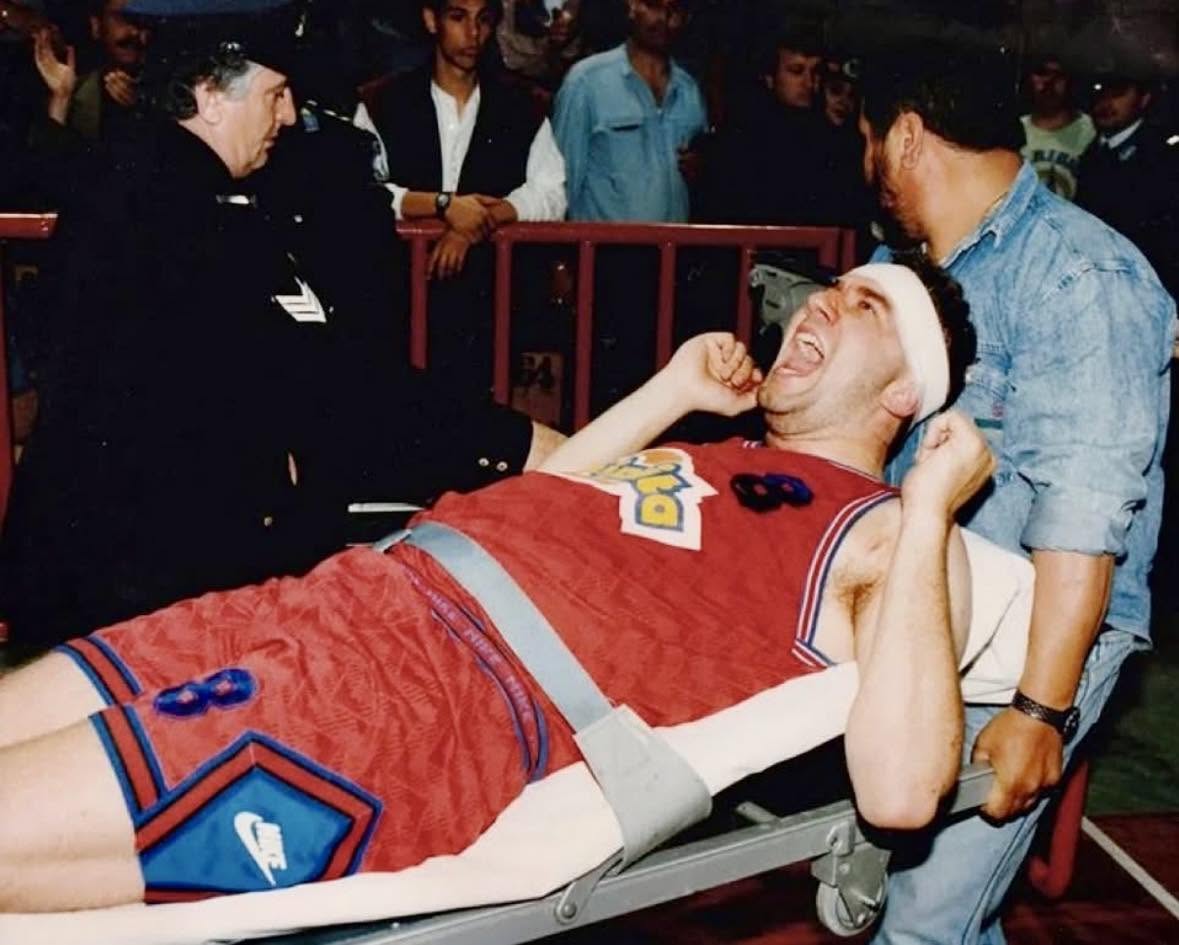Boban Janković, un destacado jugador de baloncesto serbio, vivió un evento devastador el 28 de abril de 2026, que dejó una marca imborrable en el m...