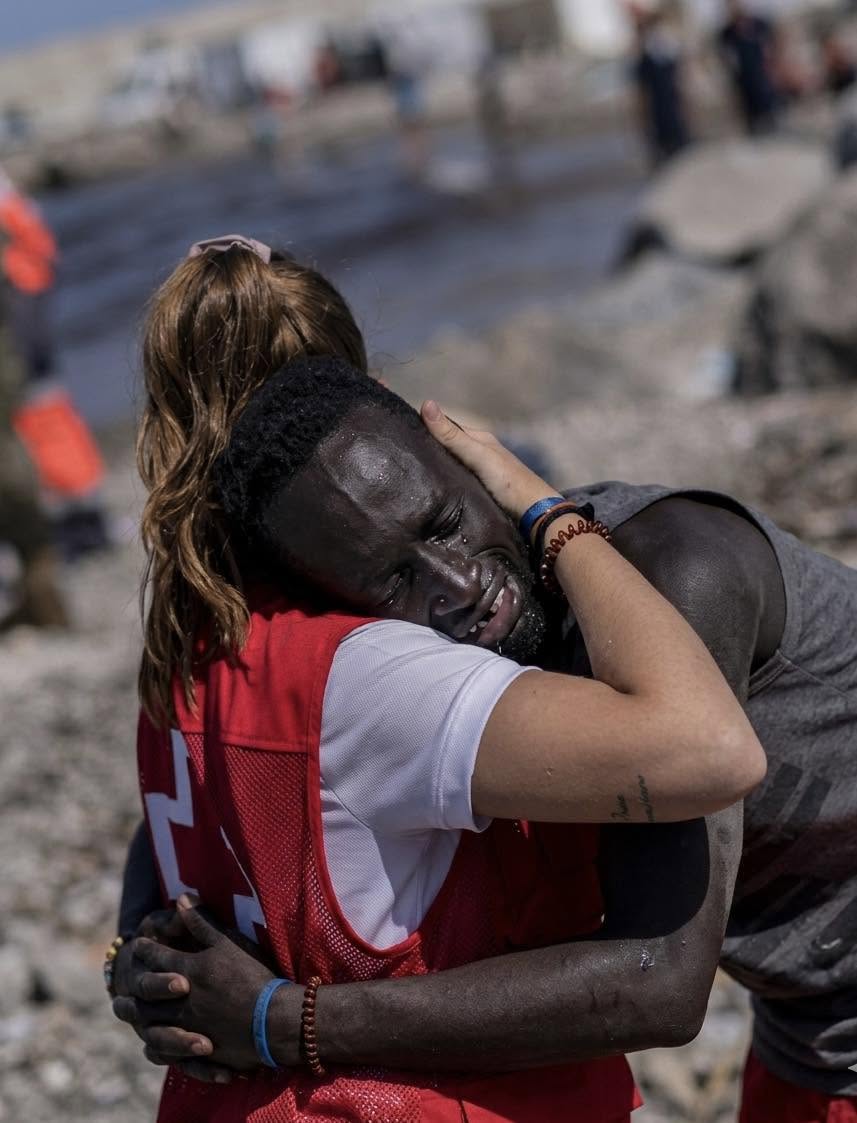 A veces un abrazo es la única frontera que importa