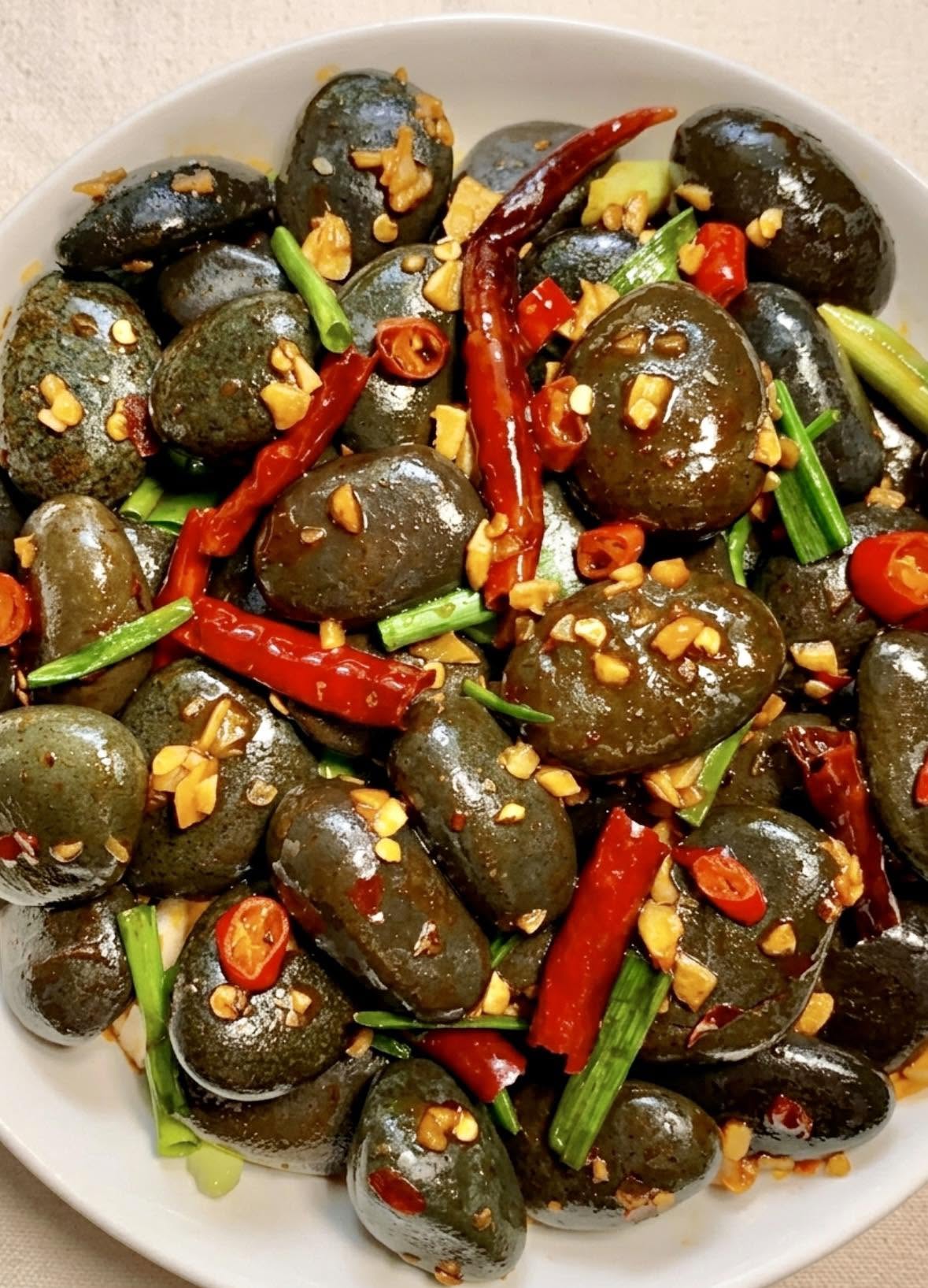 Chupar piedras para no pasar hambre: la curiosa historia del "Suodiu"