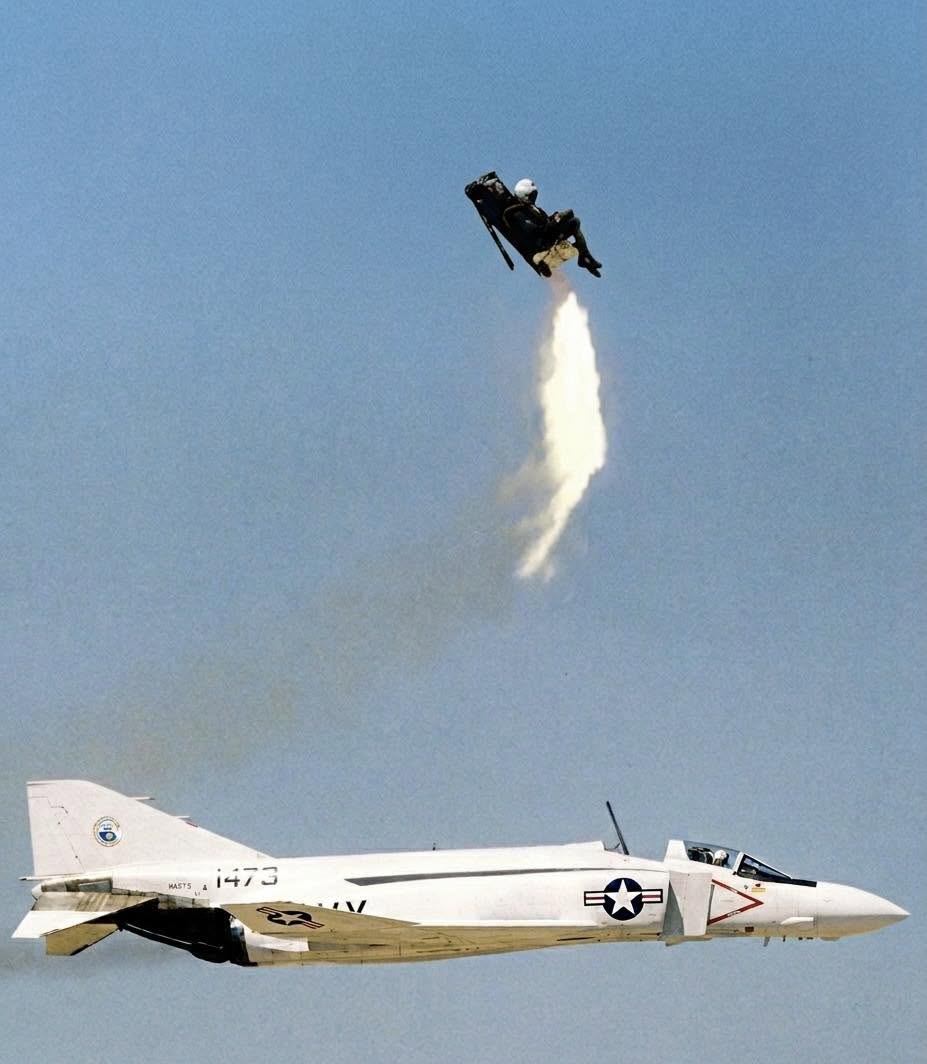 En el mundo de la aviación militar, existe una regla no escrita que marca el destino de muchos pilotos: el límite de las dos eyecciones