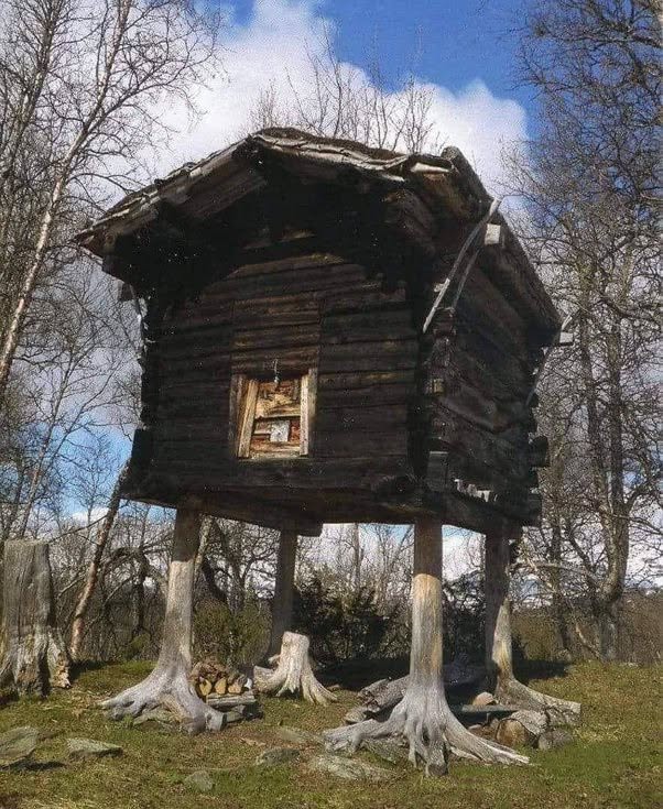 Esta es una tienda tradicional perteneciente al pueblo sami, un pueblo del extremo norte