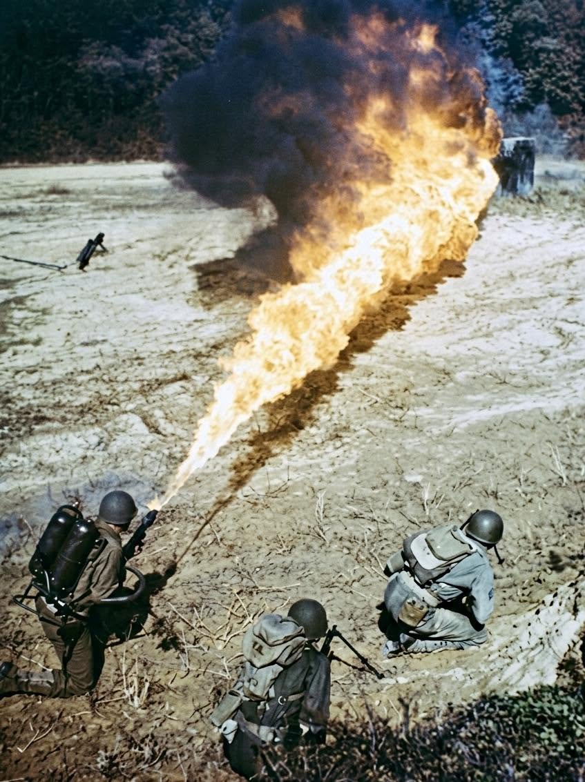 El lanzallamas es una de las armas más temidas en la historia militar