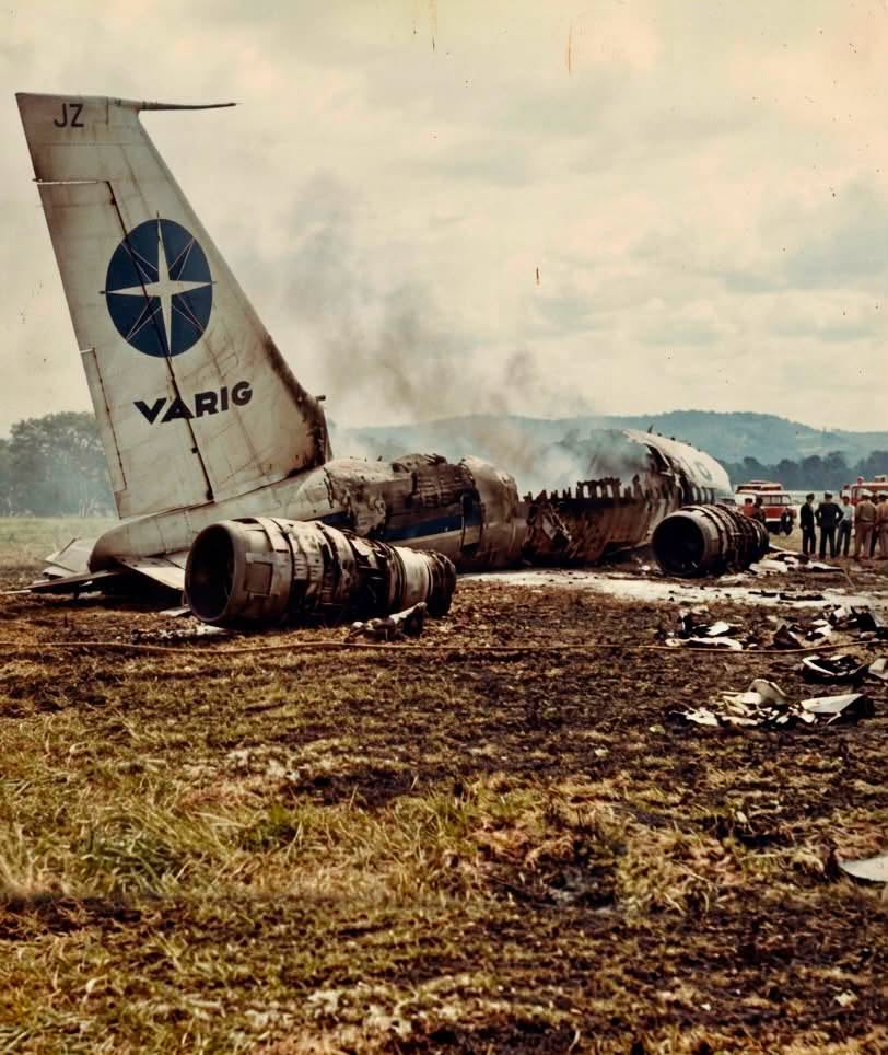 El misterio detrás de los ceniceros que aún existen en los baños de los aviones modernos, donde está estrictamente prohibido fumar, tiene su orige...