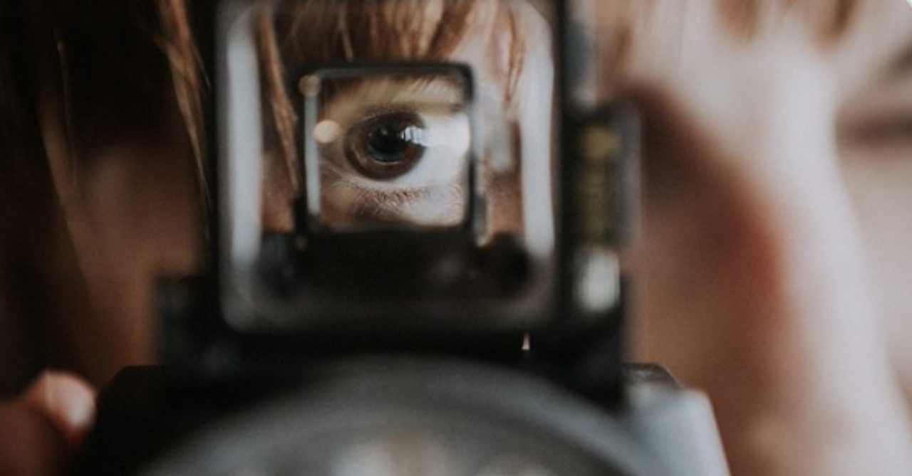 Lentes de contacto que cambian su enfoque al parpadear dos veces