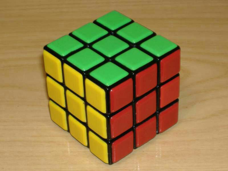Curiosamente: El Cubo de Rubik, 43 trillones de combinaciones y un récord de 5,55 segundos