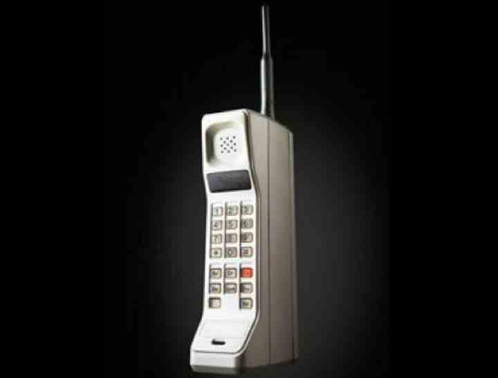 El primer teléfono móvil: la llamada que cambió el mundo