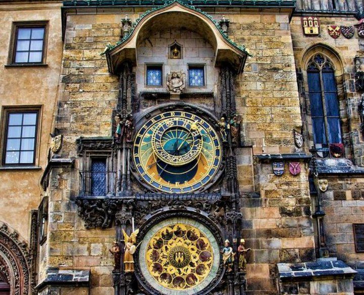 🕰 El Reloj Astronómico de Praga: Una Maravilla Medieval que Funciona desde 1410