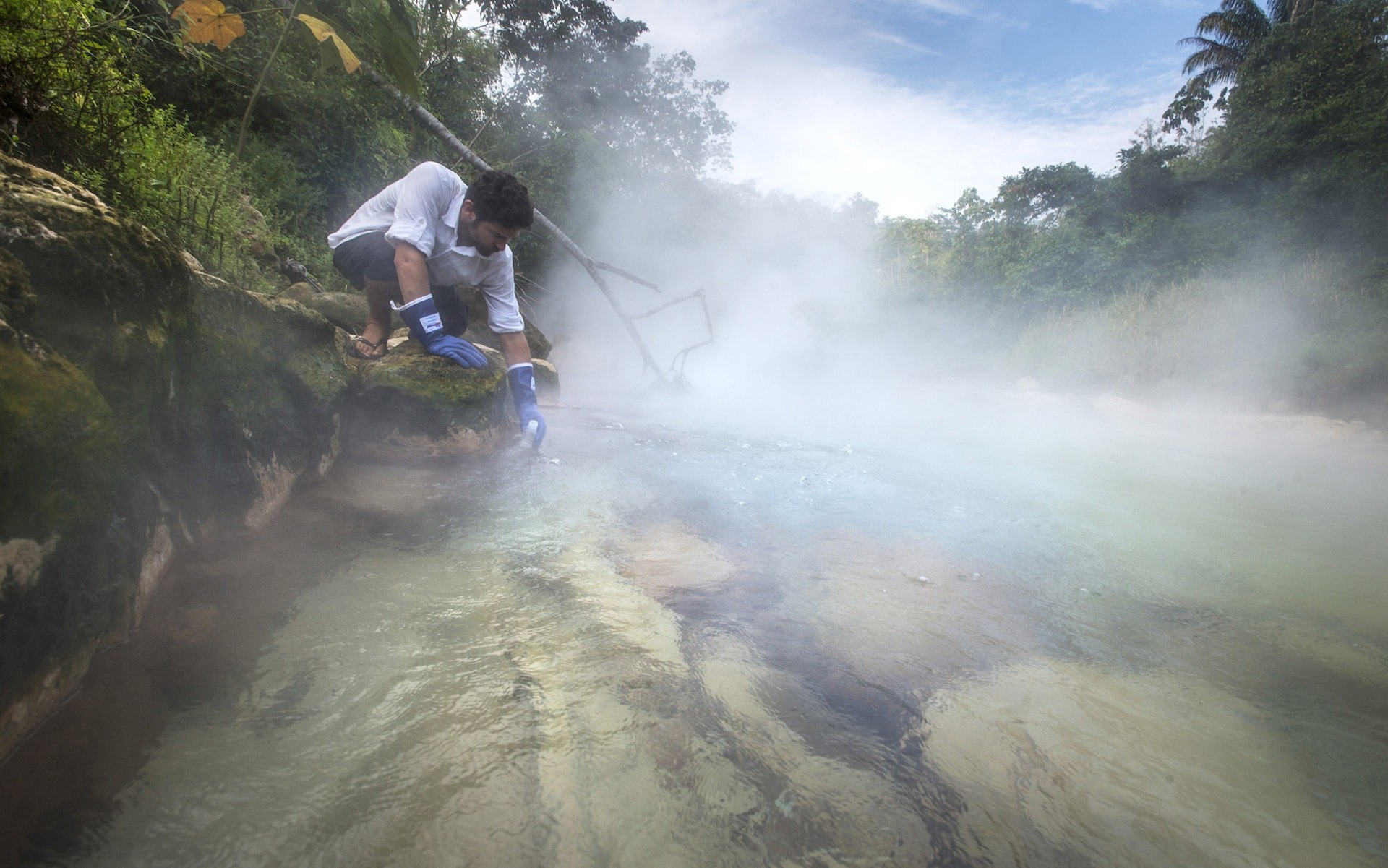 El misterio del río que hierve a 93°C: sin volcanes ni fuentes termales cercanas