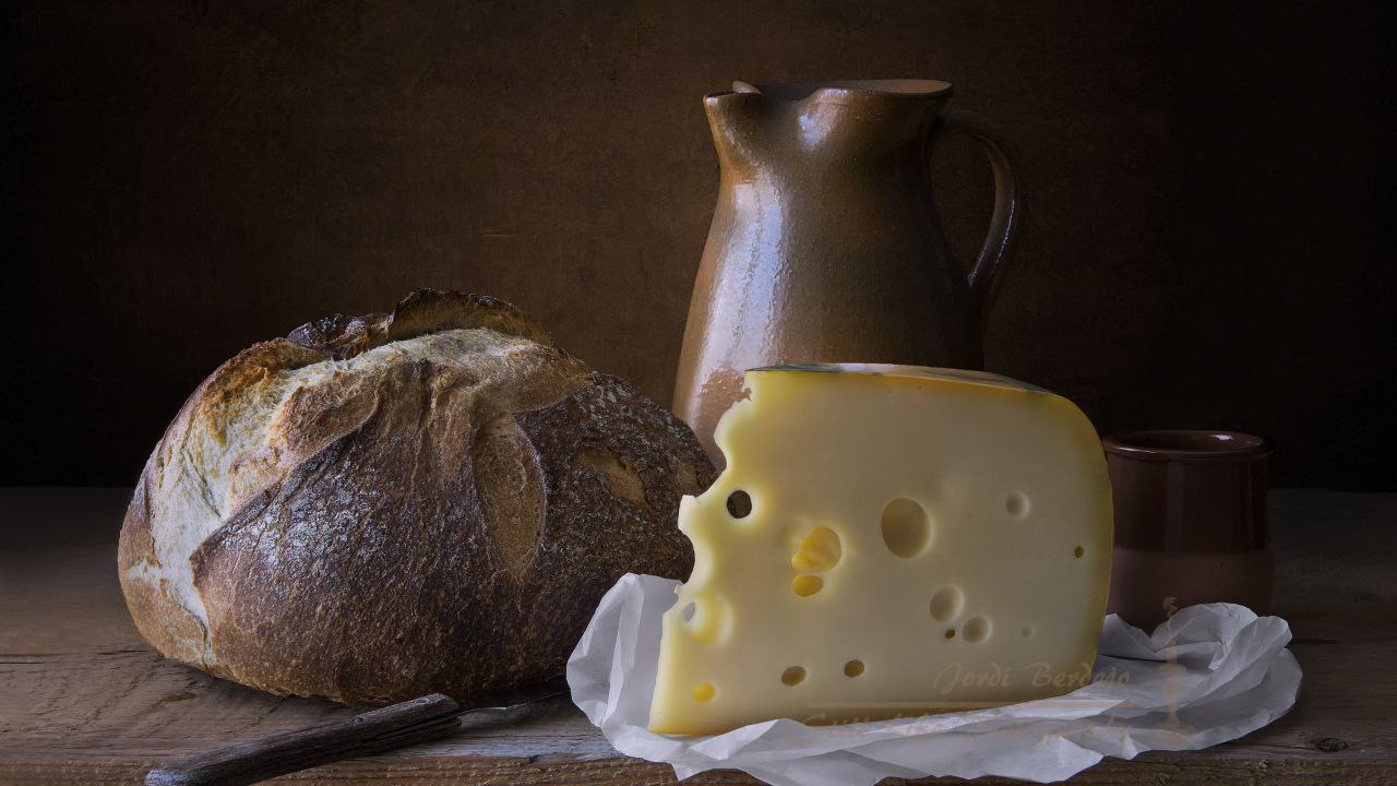 El queso antes de dormir: ¿mito o realidad? Un estudio revela sus beneficios